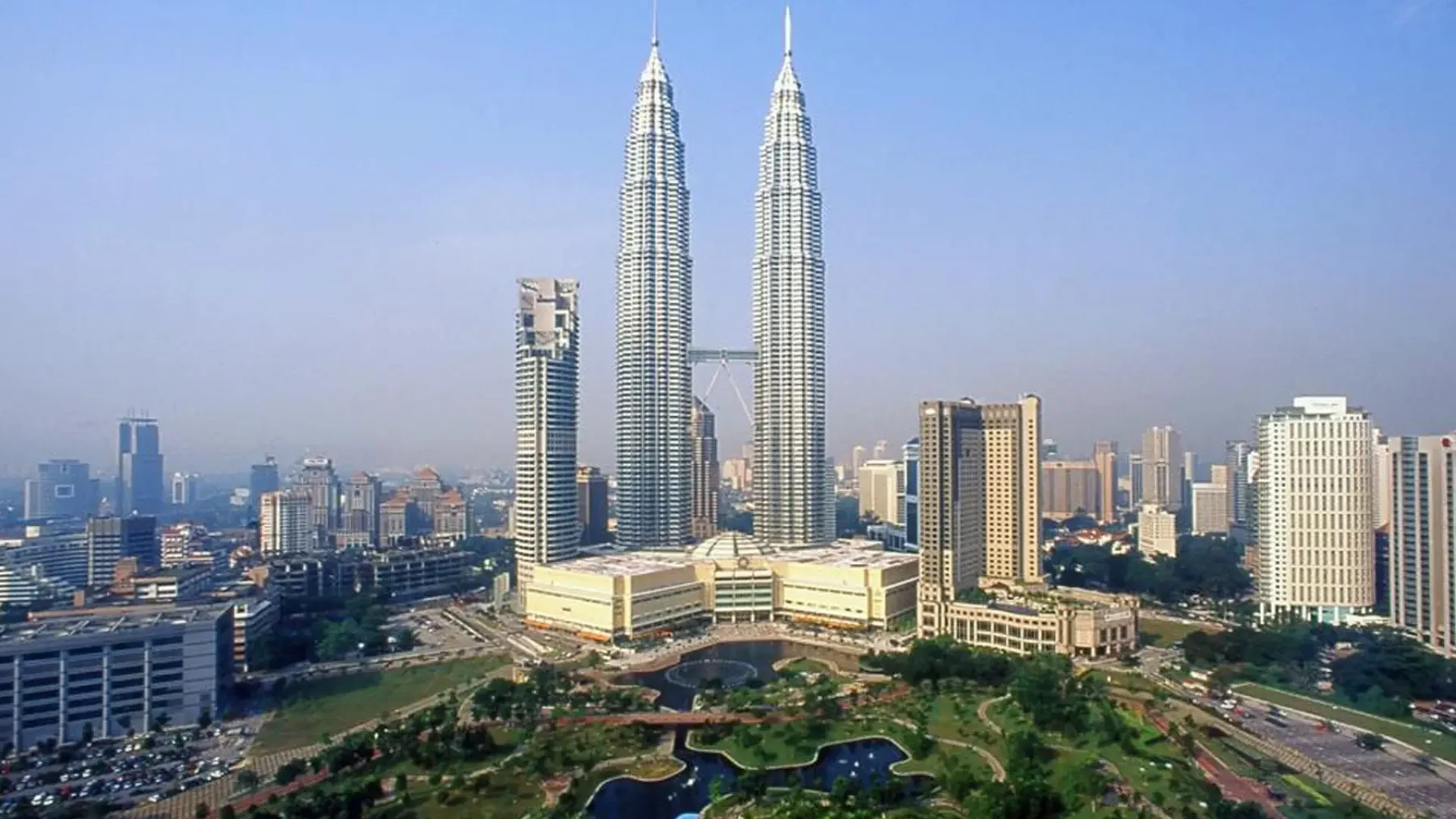 Petronas Towers tourist places in Malaysia Visa